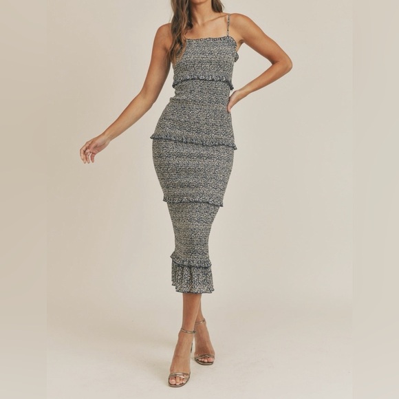 MARBLE Dresses & Skirts - Mable Women’s Smocked Long Ruffle Sleeveless Dress Blue Floral Midi SZ Small EUC